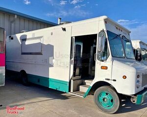2004 GMC Workhorse Step Van Kitchen Food Truck | Mobile Food Unit.