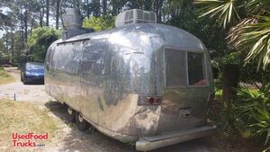 Vintage 1973 Airstream 8' x 20' Mobile Food Concession Trailer