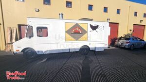 25' Chevrolet P30 Pizza Food Truck w/ HCD Insignia + Mugnaini Wood Fired Oven