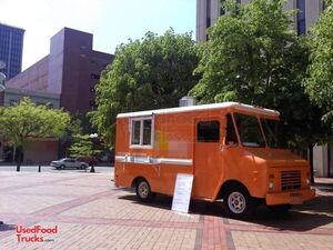 1989 - Chevy P30 Mobile Kitchen Food Truck