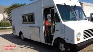 1995 - Chevy P30 Mobile Kitchen Food Truck