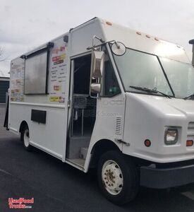 Inspected 2008 Chevrolet Workhorse 25' Diesel Commercial Kitchen Food Truck.