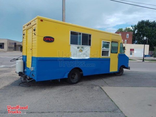 Chevrolet Kitchen on Wheels / Used Step Van Mobile Kitchen Food Truck.