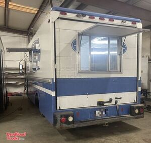 2004 22' Chevy P30 All Purpose Food Truck| Mobile Food Unit.