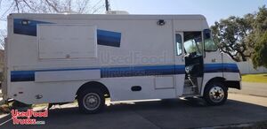Nicely Equipped - 2004 Freightliner Step Van Kitchen Food Truck.