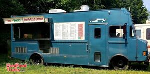 26' Chevrolet P30 Food Truck with Strong Motor / Professional Mobile Kitchen.