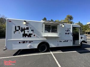 2002 Morgan Olson Utilimaster 26' Mobile Kitchen Food Truck.