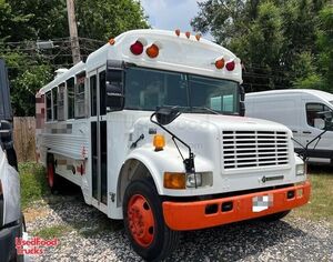2000 - International 3800 All-Purpose Street Food Truck| Mobile Food Unit