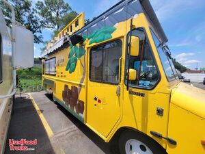 2005 - 25' Workhorse P42 Step Van Kitchen Food Truck with Pro-Fire System.