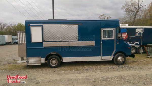 23' Chevrolet P30 Step Van Kitchen Food Truck w/ Commercial-Grade Equipment.