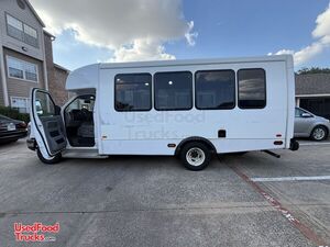 Like New - 2019 23' Ford E450 Soft Serve Ice Cream Concession Truck