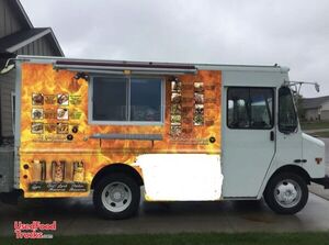 2004 - 20' Workhorse W8 Diesel Step Van Mobile Kitchen Food Truck.