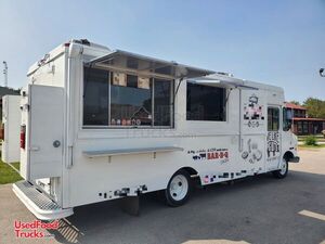 2003  24' Chevy Workhorse All-Purpose Food Truck | Mobile Food Unit.