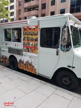 2002 Workhorse P42 Mobile Kitchen Food Truck with Pro Fire Suppression System.