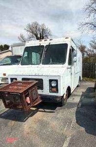 Versatile - Chevrolet P30 All-Purpose Food Truck Mobile Food Unit