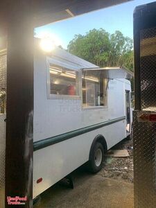 Very Low Mileage Step Van Food Truck / Professional Kitchen on Wheels