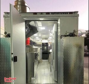 Chevrolet P30 Loaded Professional Mobile Kitchen Food Concession Truck