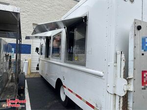 Fully-Equipped Oshkosh Grumman Diesel Step Van Kitchen Food Truck