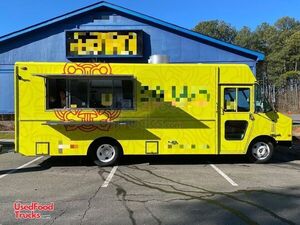 18' Chevrolet P30 Beautiful Commerical Mobile Kitchen Food Truck.