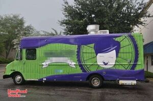 2002 - Turnkey Workhorse Mobile Kitchen Food Truck
