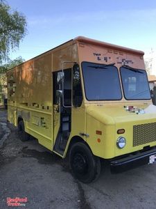 2009 Workhorse Step Van Turnkey Kitchen Food Truck/Loaded Mobile Kitchen