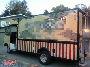2005 - Ford E450 Mobile Kitchen Food Truck.