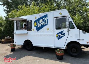 22' Chevrolet P30 All-Purpose Mobile Kitchen Food Truck