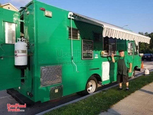 Multi-Functional Diesel Chevrolet P30 Step Van Mobile Kitchen/Food Truck.