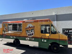 Barely Used Loaded Chevrolet P30 Workhorse Step Van Kitchen Food Truck.