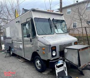 2002 Grumman Olson Step Van Food Truck / Mobile Vending Concession Unit.