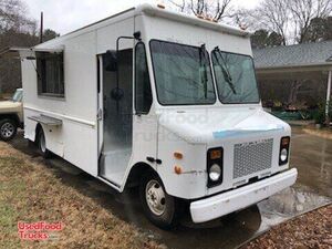 2003 Dodge Grumman Olson Workhorse Step Van Kitchen Food Truck.