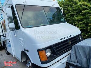 2000 Workhorse Step Van Food Truck with Lightly Used 2021 Kitchen Build-Out.