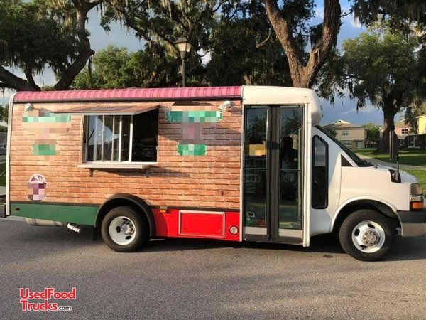 Very Spacious 2009 Chevrolet Bus Kitchen Food Truck / Rolling Restauarant