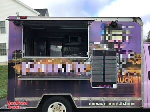 2005 - 19' GMC Savana Barbecue Food Truck / Catering Truck.