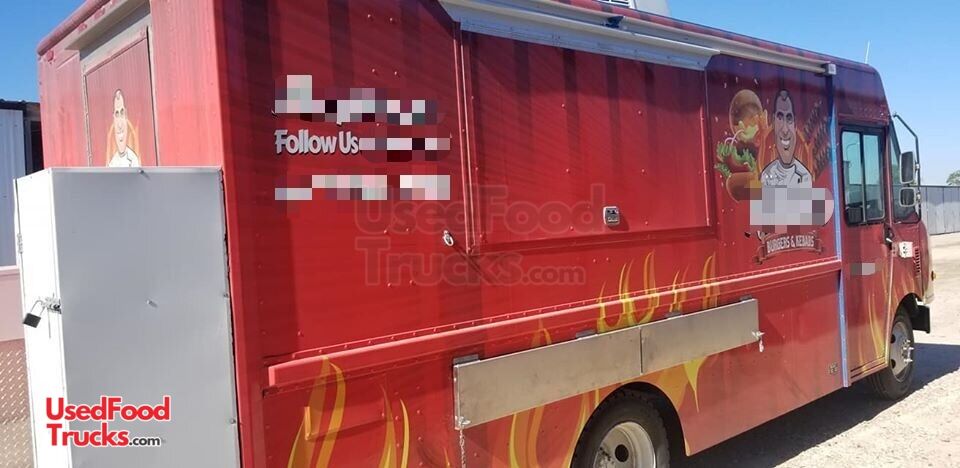 Mildly Used 2005 Workhorse 26 P42 Step Van Food Truck