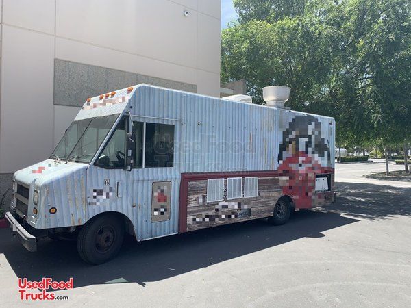 Fully-Loaded 2004 Chevy Workhorse Step Van Kitchen Food Truck