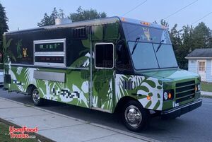 2002 26' Workhorse P42 Diesel Food Truck with Lightly Used 2021 Kitchen.