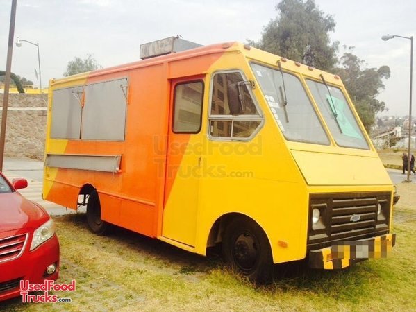 Astonishing Custom-Built Chevrolet Kitchen Food Truck ...