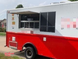 Fully-Equipped 2004 Ford E450 Super Duty Food Truck with a 2019 Kitchen