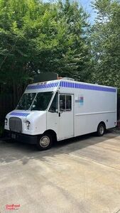 Versatile 2009 22' Ford F-350 Ice Cream Food Truck Mobile Vending Unit