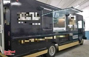 Versatile - 2005 Workhorse All-Purpose Food Truck Mobile Food Unit
