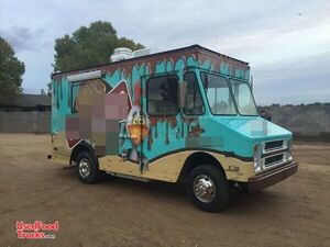 Chevy P30 Food Truck.