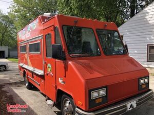 GMC P3500 Used Mobile Kitchen Food Truck.