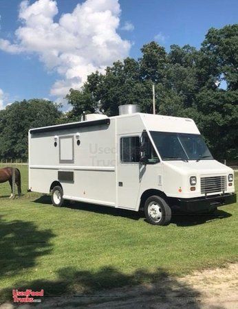 Never Used 2018 Ford F59 Custom-Built Food Truck with a Professional Kitchen.