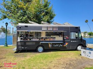 Turnkey Business - 2008 18' Workhorse W42 All-Purpose Food Truck.