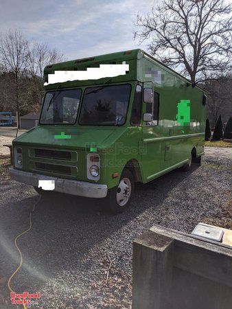 Used 24' GMC P30 Step Van Kitchen Food Truck/Mobile Kitchen. - Works Great