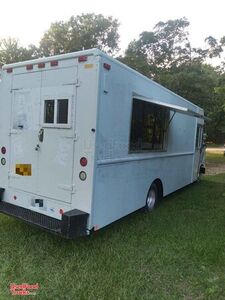 2005  GMC Workhorse All Purpose Food Truck | Mobile Food Unit.