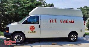 2007 - GMC Savana Cargo 3500 Mobile Dessert Parlor - Ice Cream Truck.