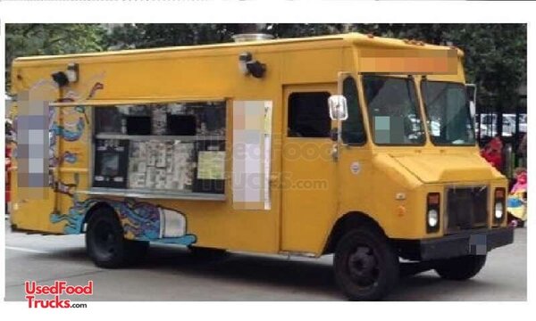 24' Food Truck Mobile Kitchen.