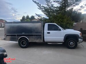 Turnkey 2002 GMC Sierra 3500 Lunch Serving/Canteen Style Food Truck.